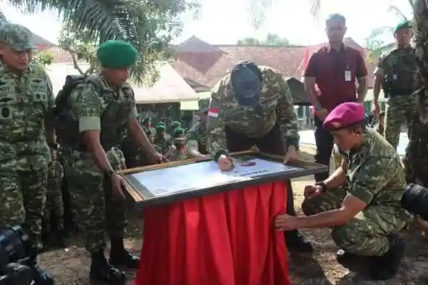 Menteri Pertahanan RI Kunjungi Brigif TP 85/BTC di Kutai Barat