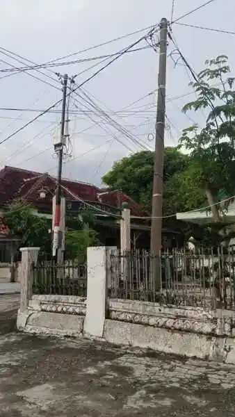 Tiang Listrik Berdiri di Lahan Warga, Hak dan Keselamatan Warga di Sampang Dipertanyakan