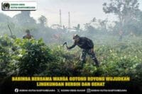 Babinsa Bersama Warga Gotong Royong Wujudkan Lingkungan Bersih dan Sehat