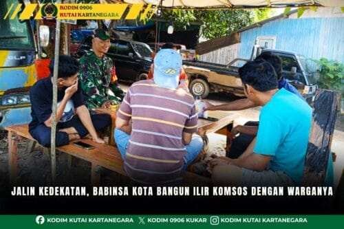 Jalin Kedekatan, Babinsa Kota Bangun Ilir Komsos dengan Warganya