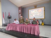 CEGAH KARHUTLA, TIM PENYULUHAN MABES TNI BERSAMA PASIS DIREG 56 SESKO TNI SOSIALISASIKAN BAHAYA KEBAKARAN KEPADA PELAJAR SMK KEHUTANAN